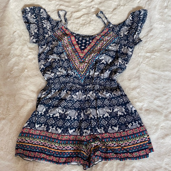 2 Super Cute Rompers! - Picture 6 of 9